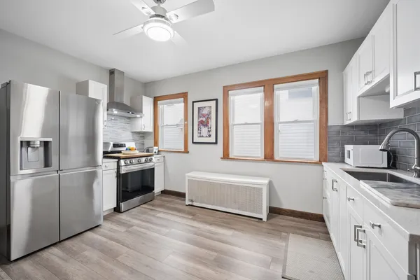 $739,900 | 283 North Michigan Street, Elmhurst, IL 60126