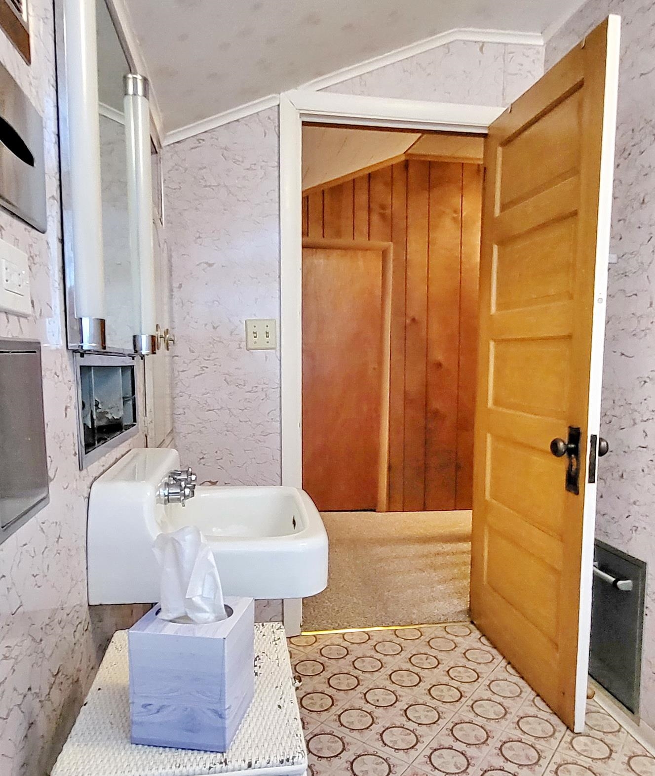 2480 Main Street Bethlehem, NH 03574 - Photo 37 of 50