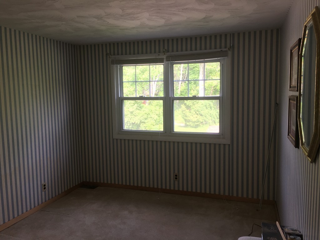 20 Arnold Road Douglas, MA 01516 - Photo 15 of 21 an empty room with a window