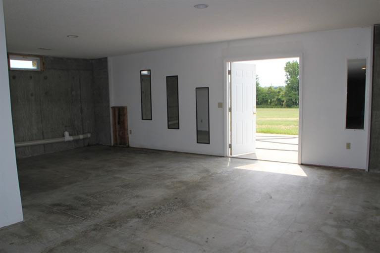388 East Cutshall Road Austin, IN 47102 - Photo 9 of 13 Gallery Image 9