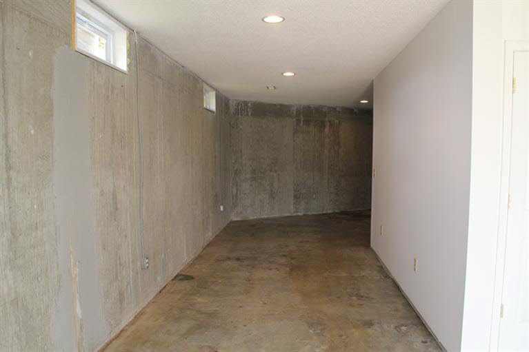 388 East Cutshall Road Austin, IN 47102 - Photo 10 of 13 Gallery Image 10