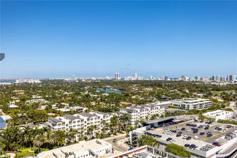 $839,000 | 1800 Sunset Harbour Drive, Unit 2105, Miami Beach, FL 33139