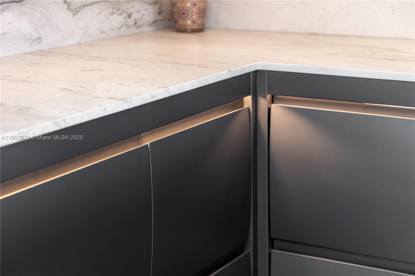 1800 Sunset Harbour Drive, Unit 2105 Miami Beach, FL 33139 - Photo 7 of 52