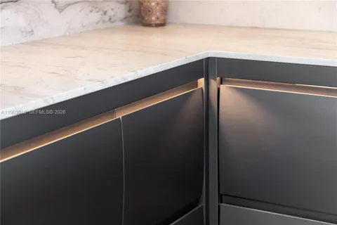 $839,000 | 1800 Sunset Harbour Drive, Unit 2105, Miami Beach, FL 33139