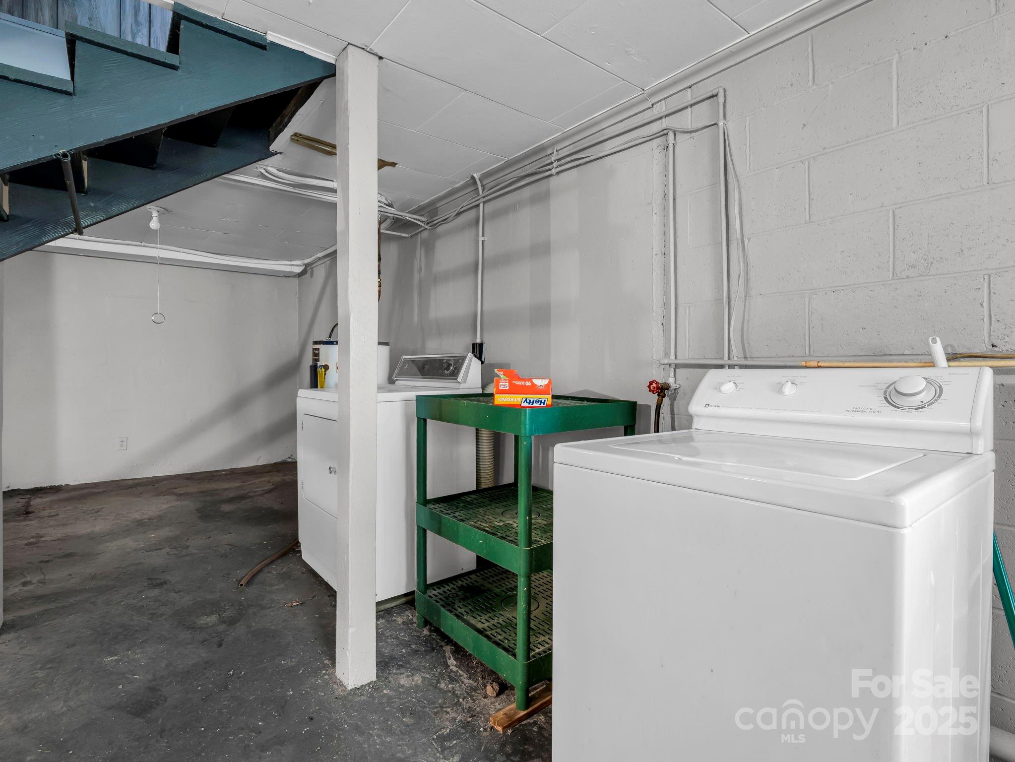 256 School Road Mill Spring, NC 28756 - Photo 21 of 37