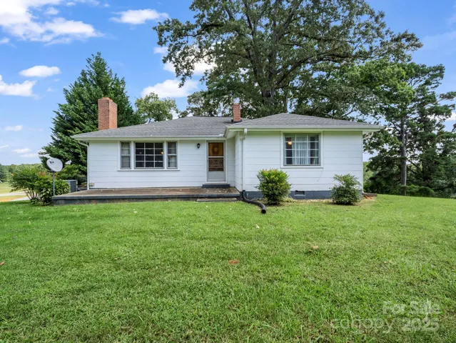 $325,000 | 256 School Road, Mill Spring, NC 28756