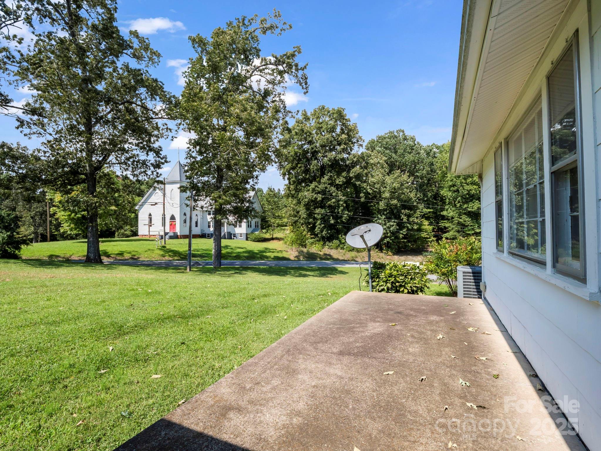 256 School Road Mill Spring, NC 28756 - Photo 6 of 37