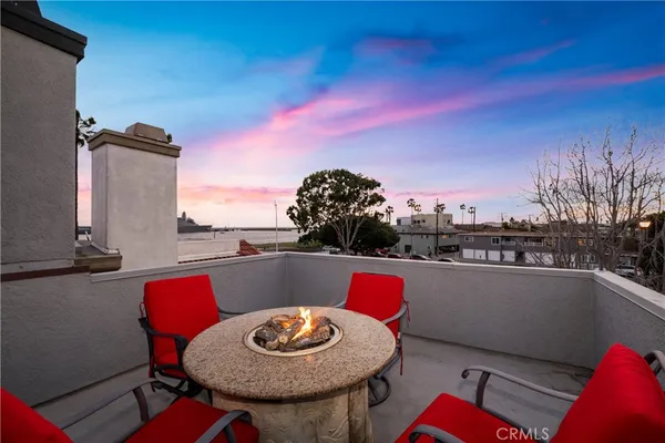 $2,700,000 | 1713 Electric Avenue, Seal Beach, CA 90740