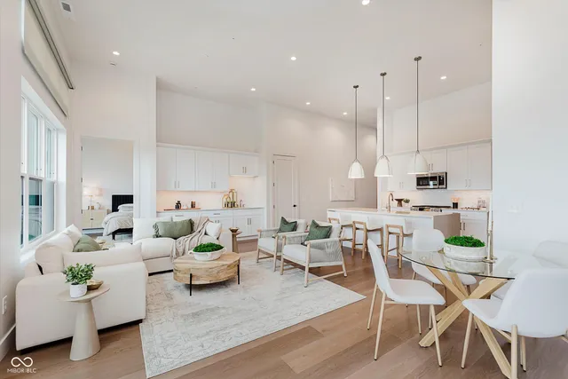 $845,000 | 1155 South Rangeline Road, Unit 502, Carmel, IN 46032