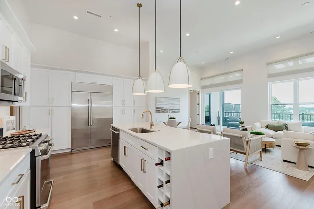 $845,000 | 1155 South Rangeline Road, Unit 502, Carmel, IN 46032