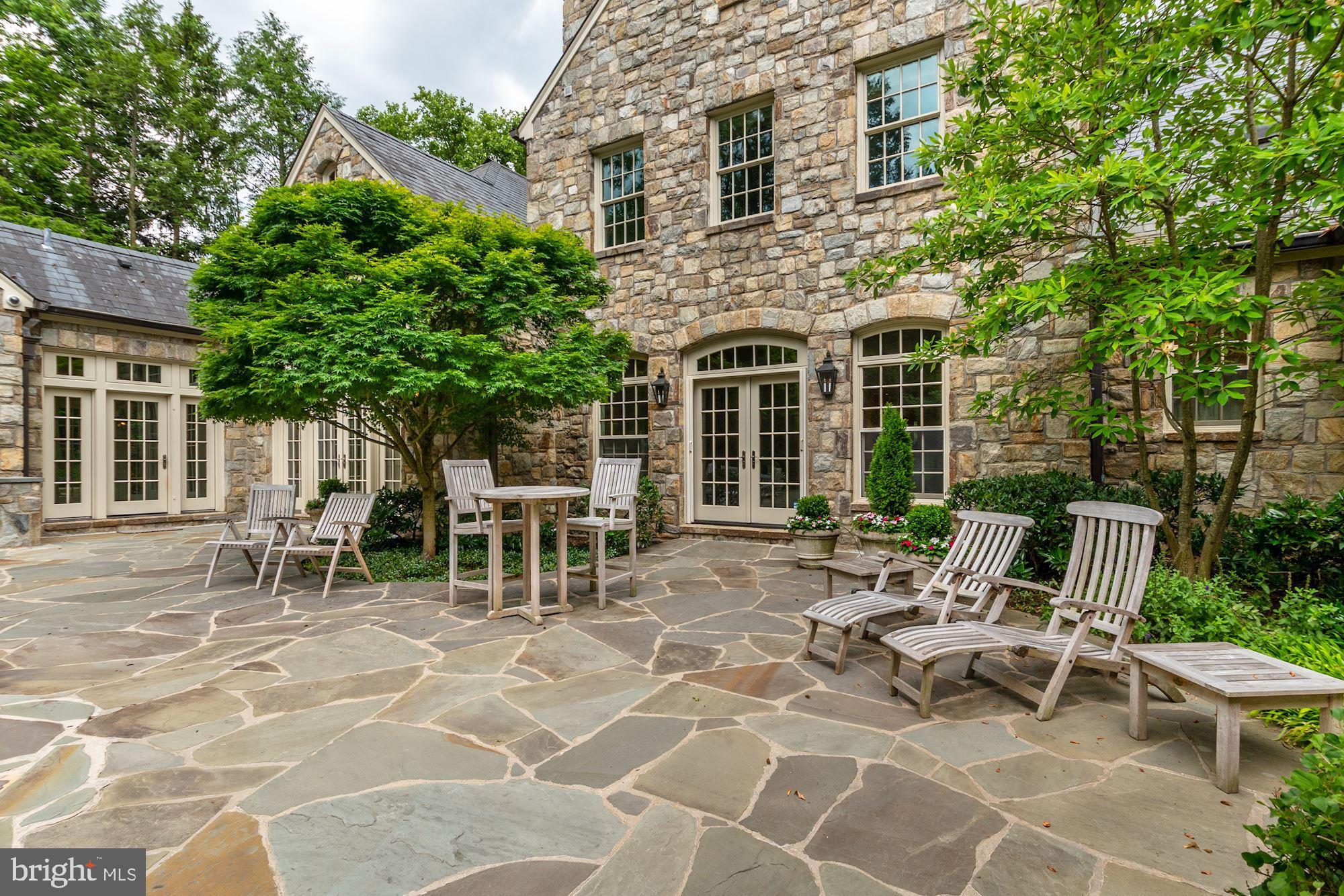 1107 Harvey Road McLean, VA 22101 - Photo 43 of 47 a view of a outdoor with a chairs and table in a patio