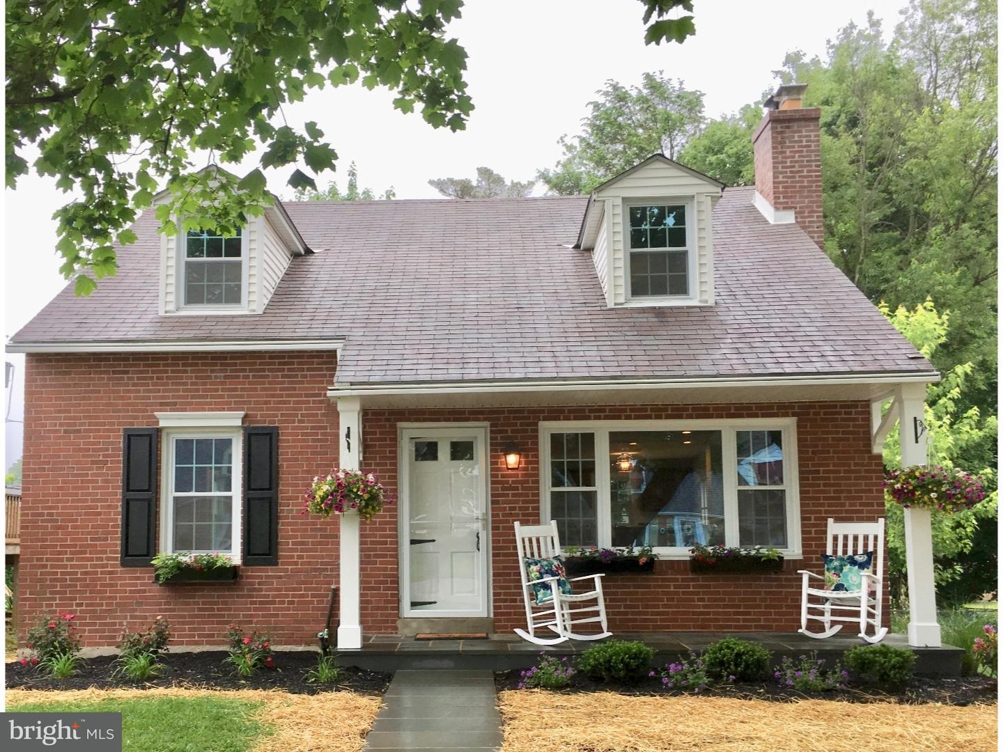 7 Hawthorne Road Broomall, PA 19008 - Photo 2 of 25 Porch