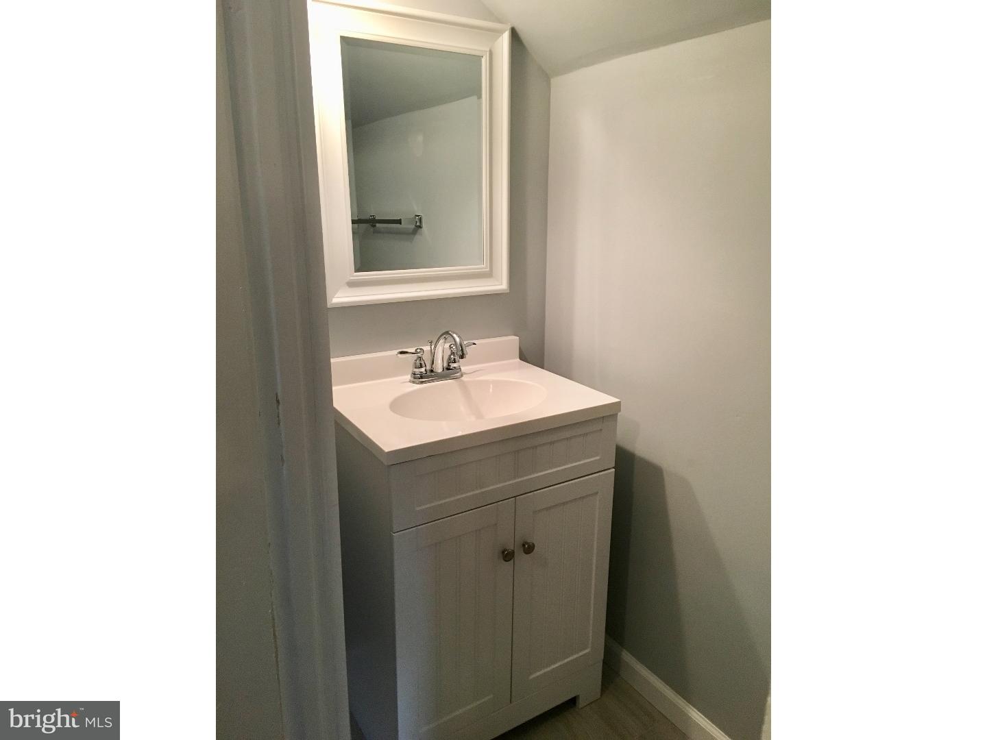7 Hawthorne Road Broomall, PA 19008 - Photo 17 of 25 Half Bath