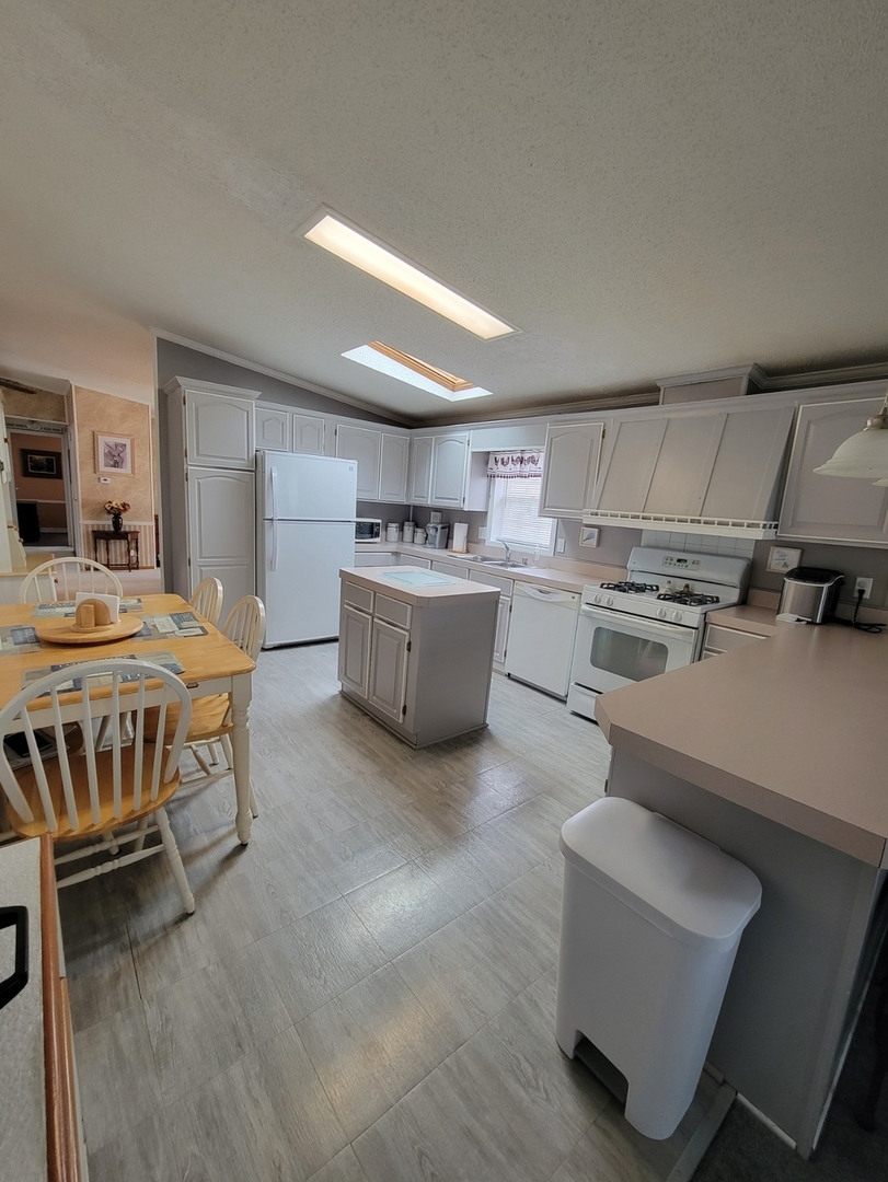 61 Partridge Lane Beecher, IL 60401 - Photo 7 of 16