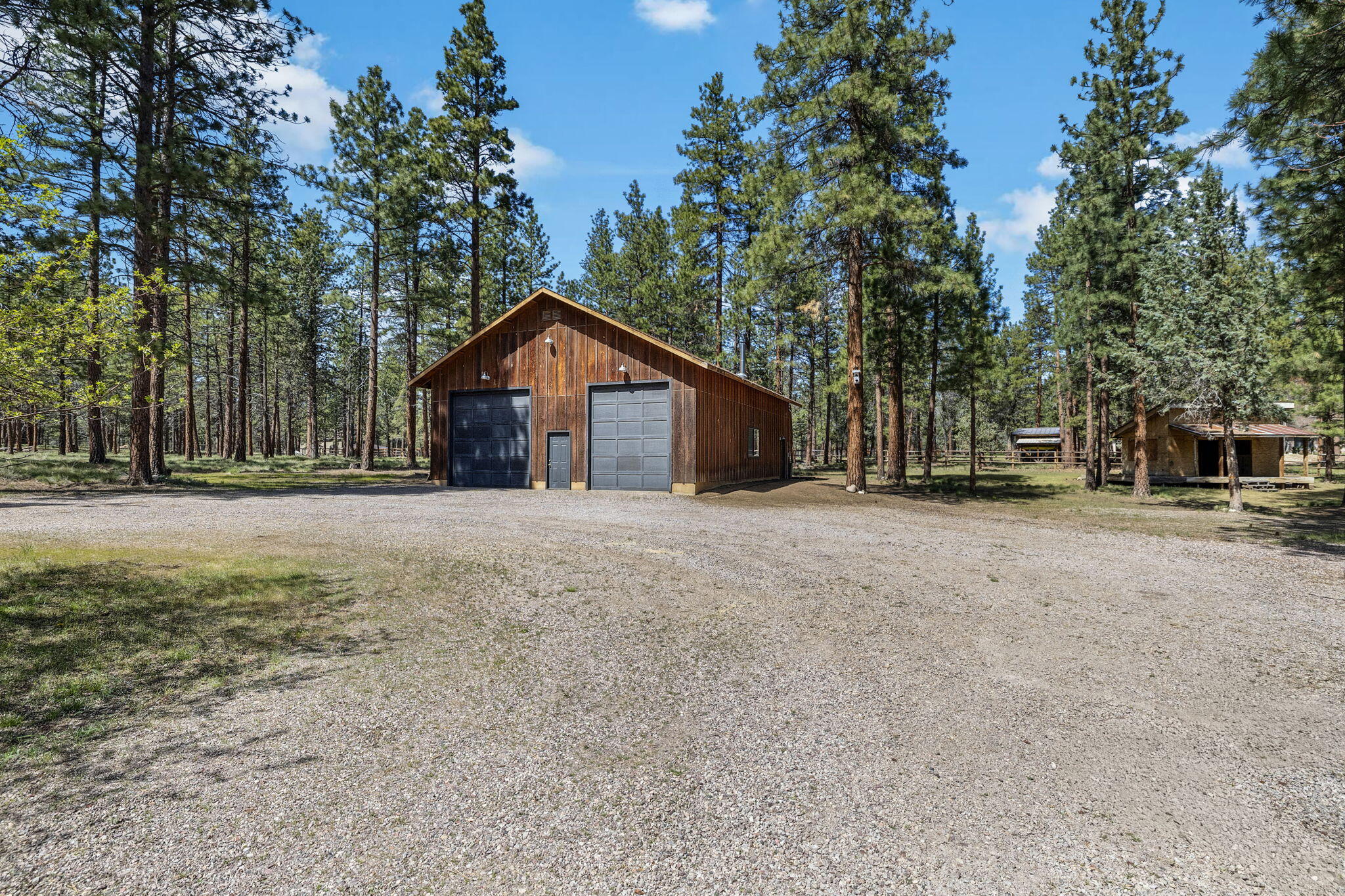 69340 Deer Ridge Road Sisters, OR 97759 - Photo 54 of 68 2026_04_18_69340_deer_ridge_road_sisters