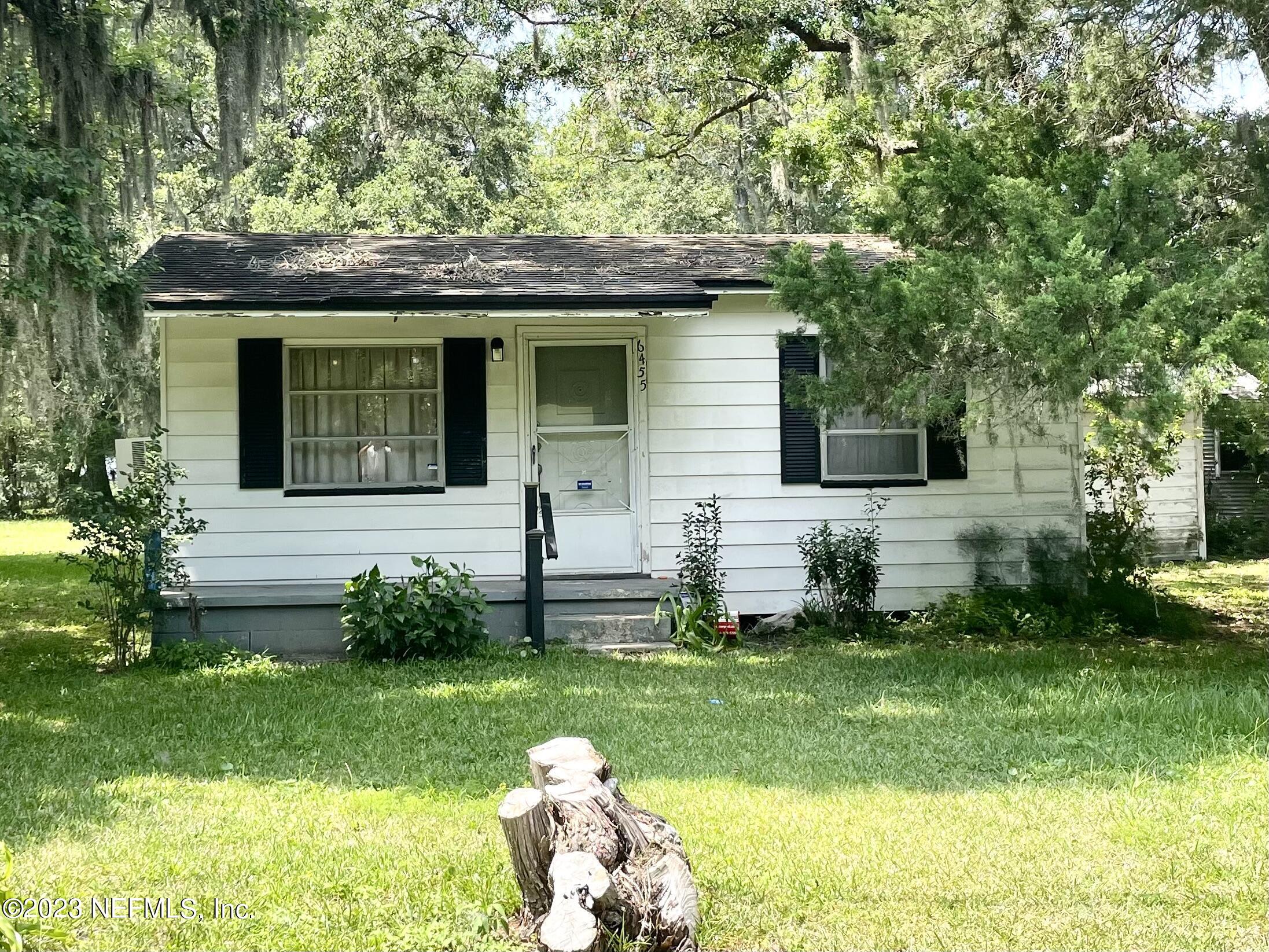 6455 Bluebird Road Jacksonville, FL 32219 - Photo 1 of 15 Front of Home
