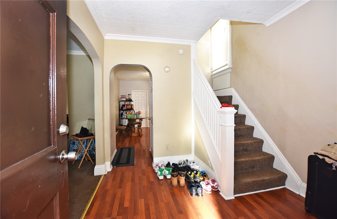 110 Holbrooke Street Rochester, NY 14621 - Photo 2 of 27