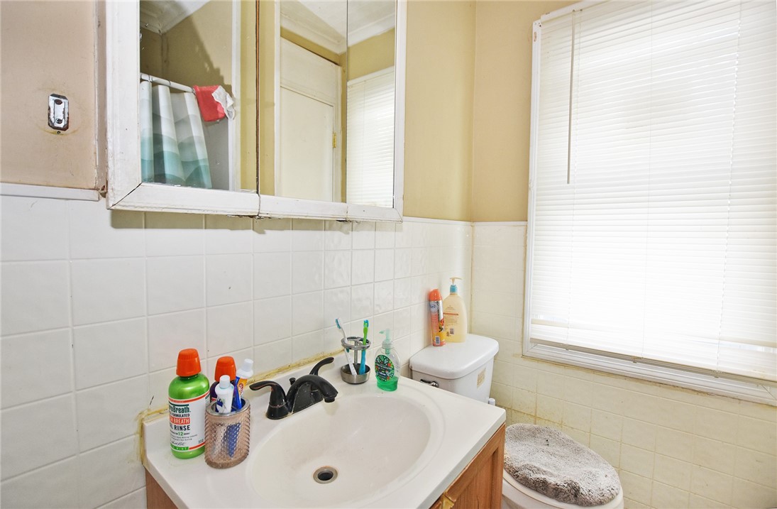 110 Holbrooke Street Rochester, NY 14621 - Photo 22 of 27