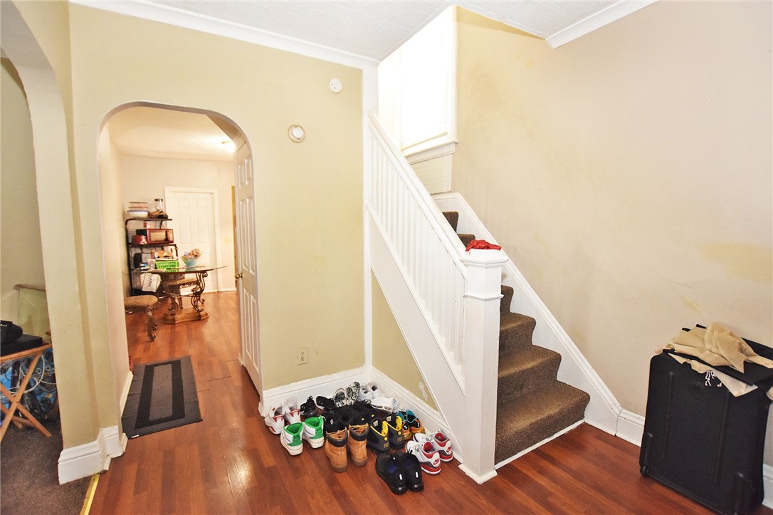 110 Holbrooke Street Rochester, NY 14621 - Photo 3 of 27