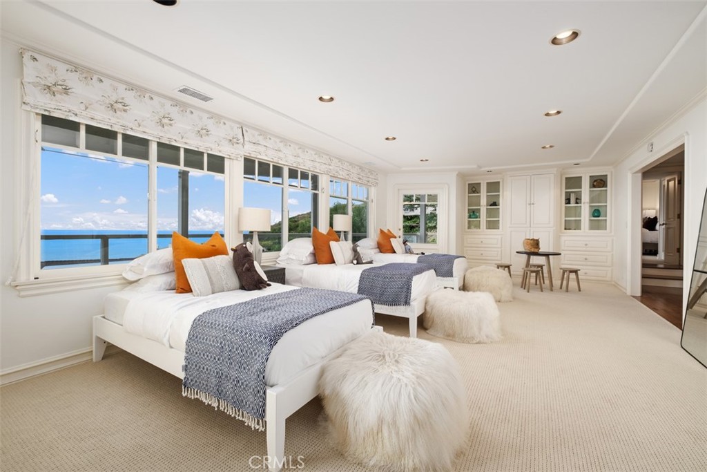 1201 Emerald Bay Laguna Beach, CA 92651 - Photo 39 of 47