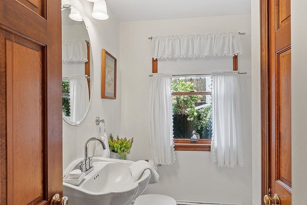 34 Elm Road Westford, MA 01886 - Photo 20 of 42 Gallery Image 20
