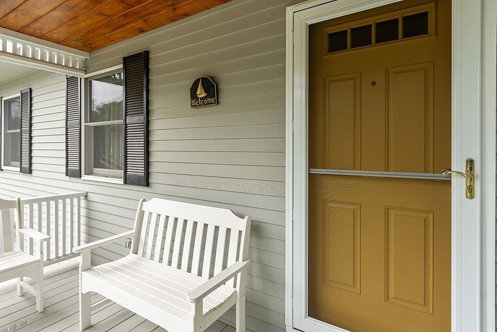 34 Elm Road Westford, MA 01886 - Photo 3 of 42 Gallery Image 3