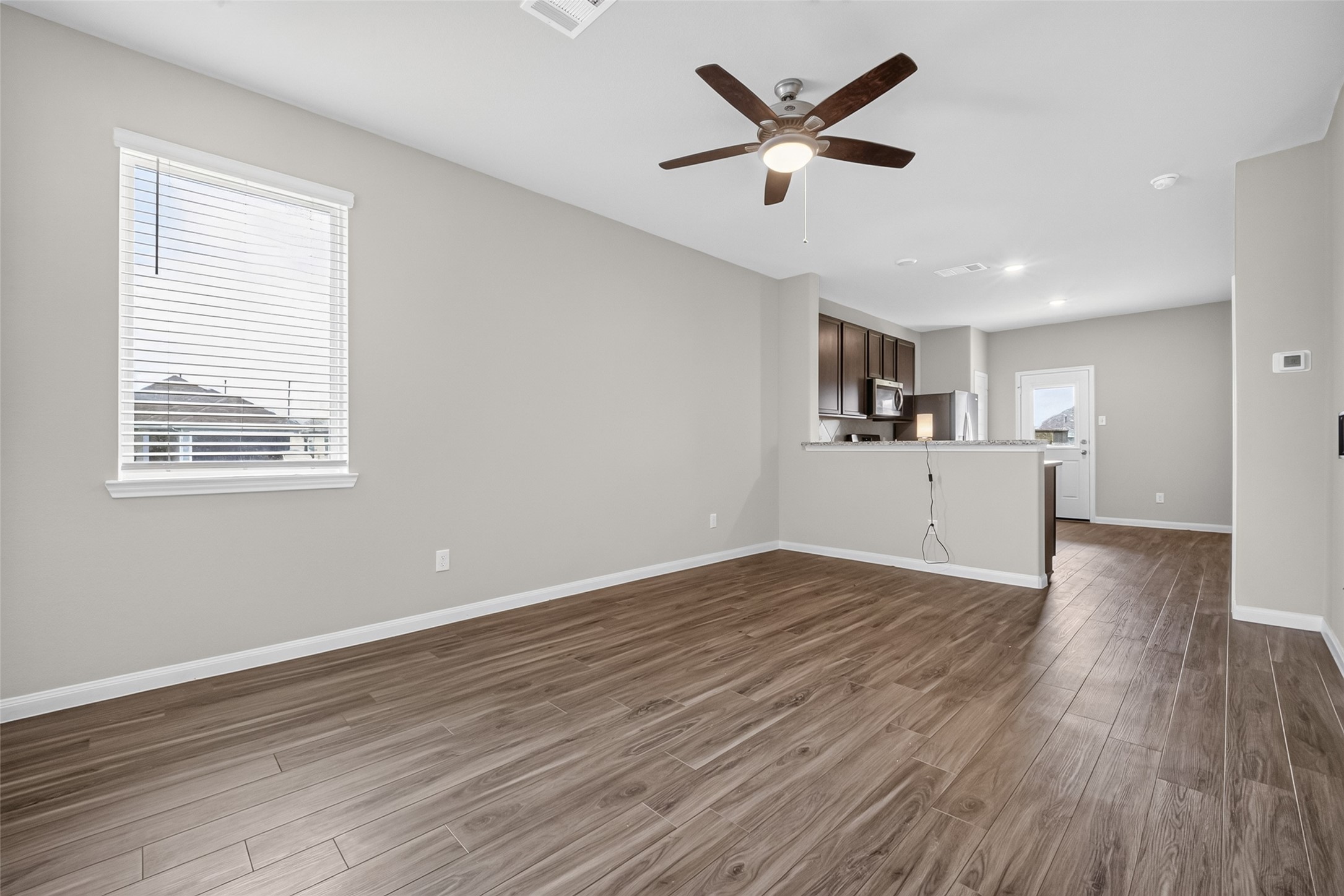 954 Luke Darrell Drive Rosharon, TX 77583 - Photo 9 of 45