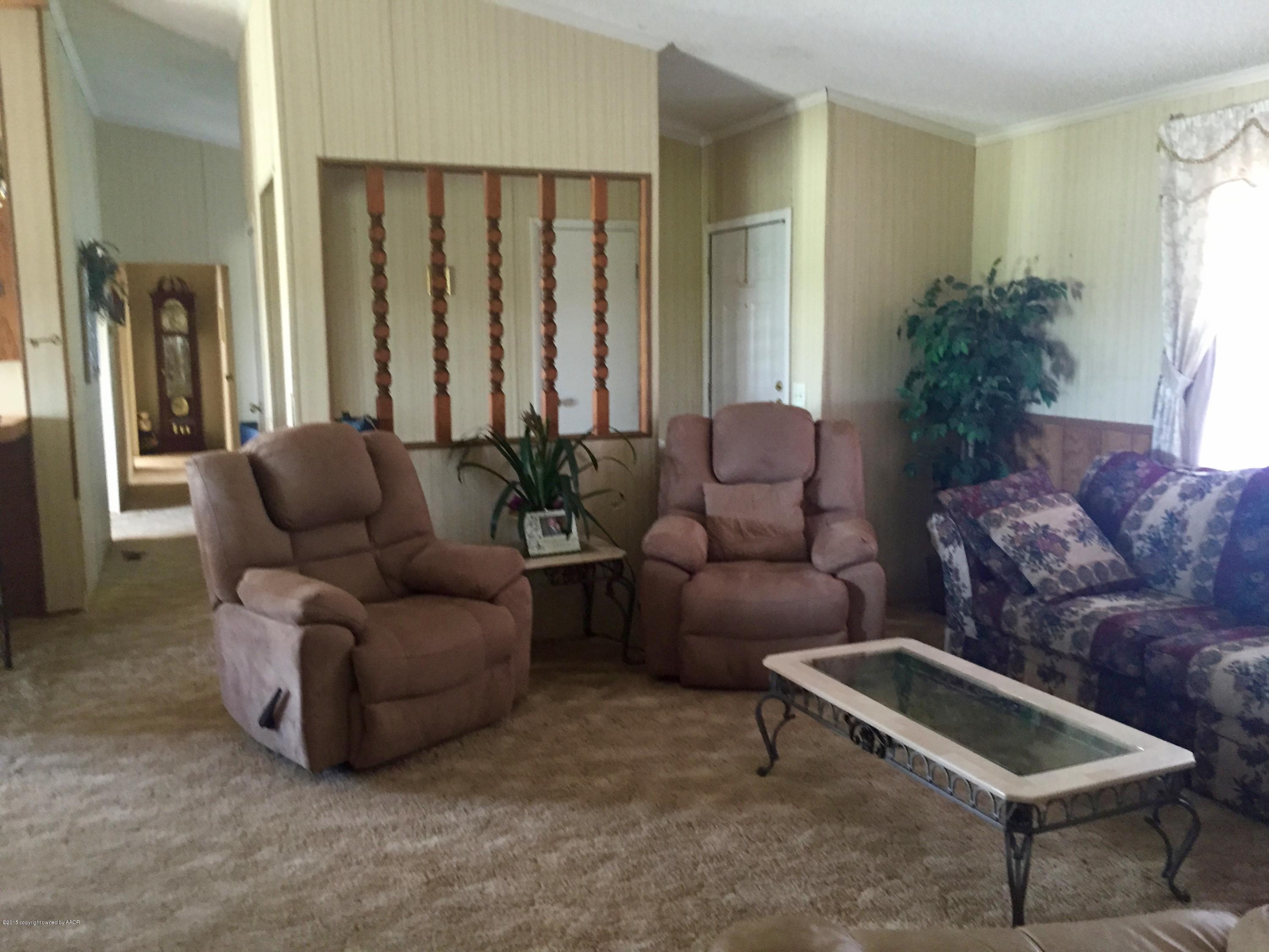 4801 West Ranch View Road Amarillo, TX 79124 - Photo 8 of 32 Formal Living View 2
