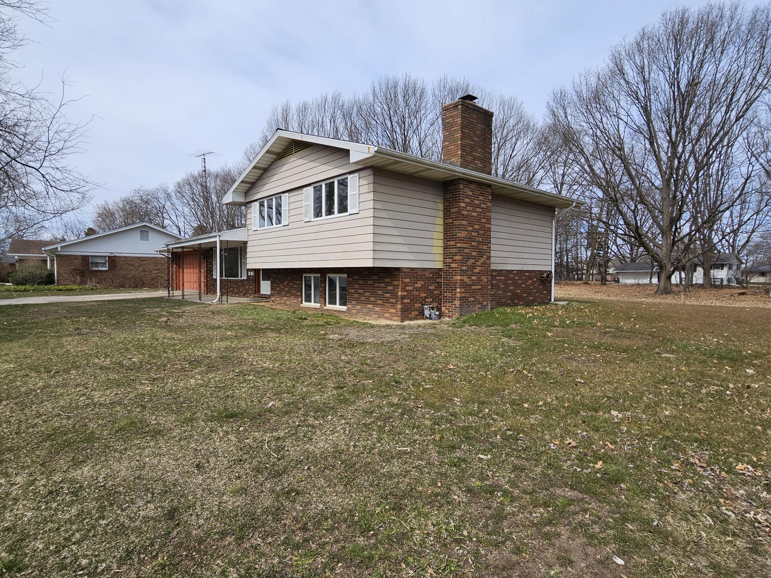 777 Oakridge Road St. Joseph, MI 49085 - Photo 2 of 16 20230320_132213