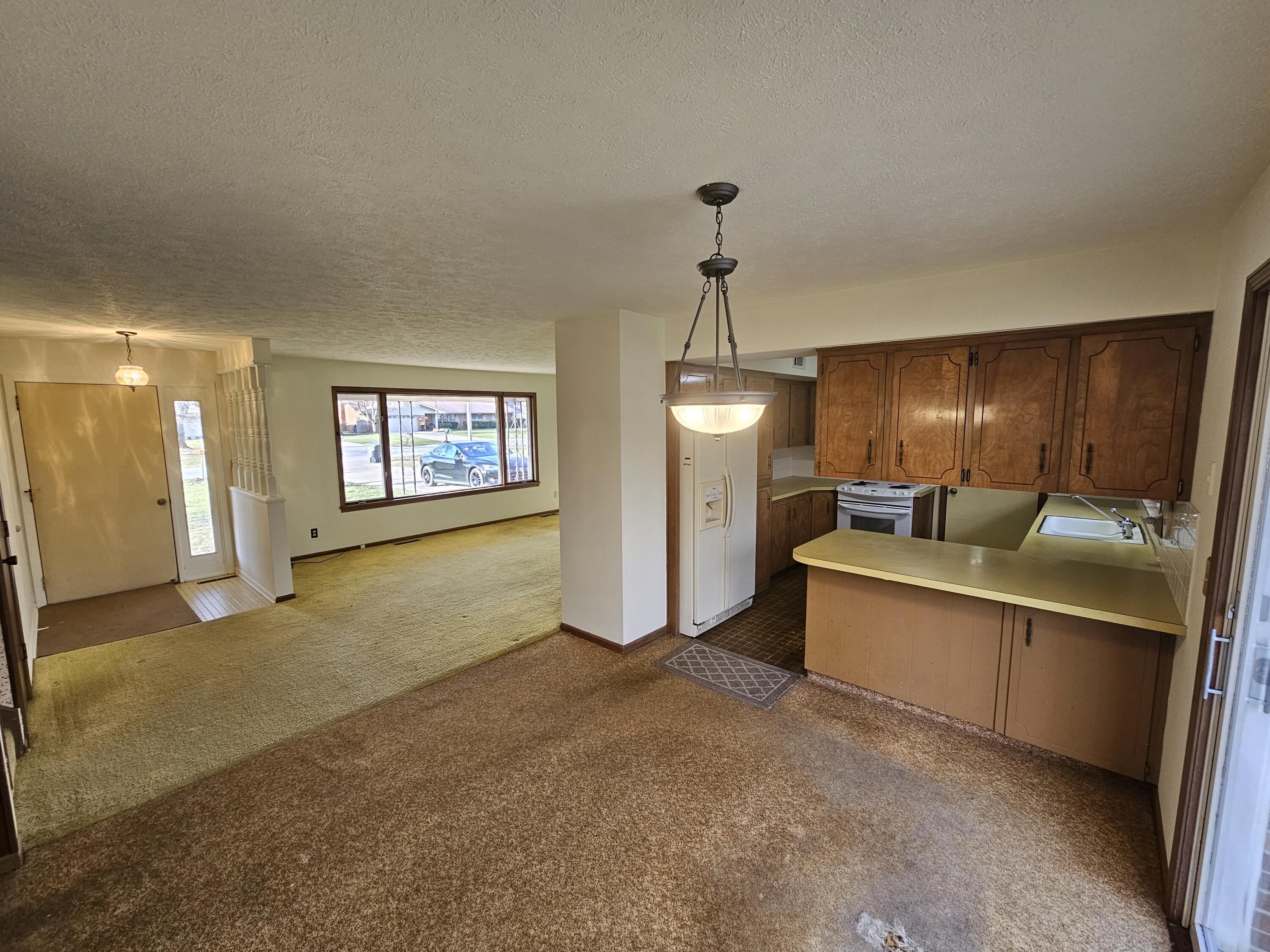 777 Oakridge Road St. Joseph, MI 49085 - Photo 6 of 16 20230321_091336