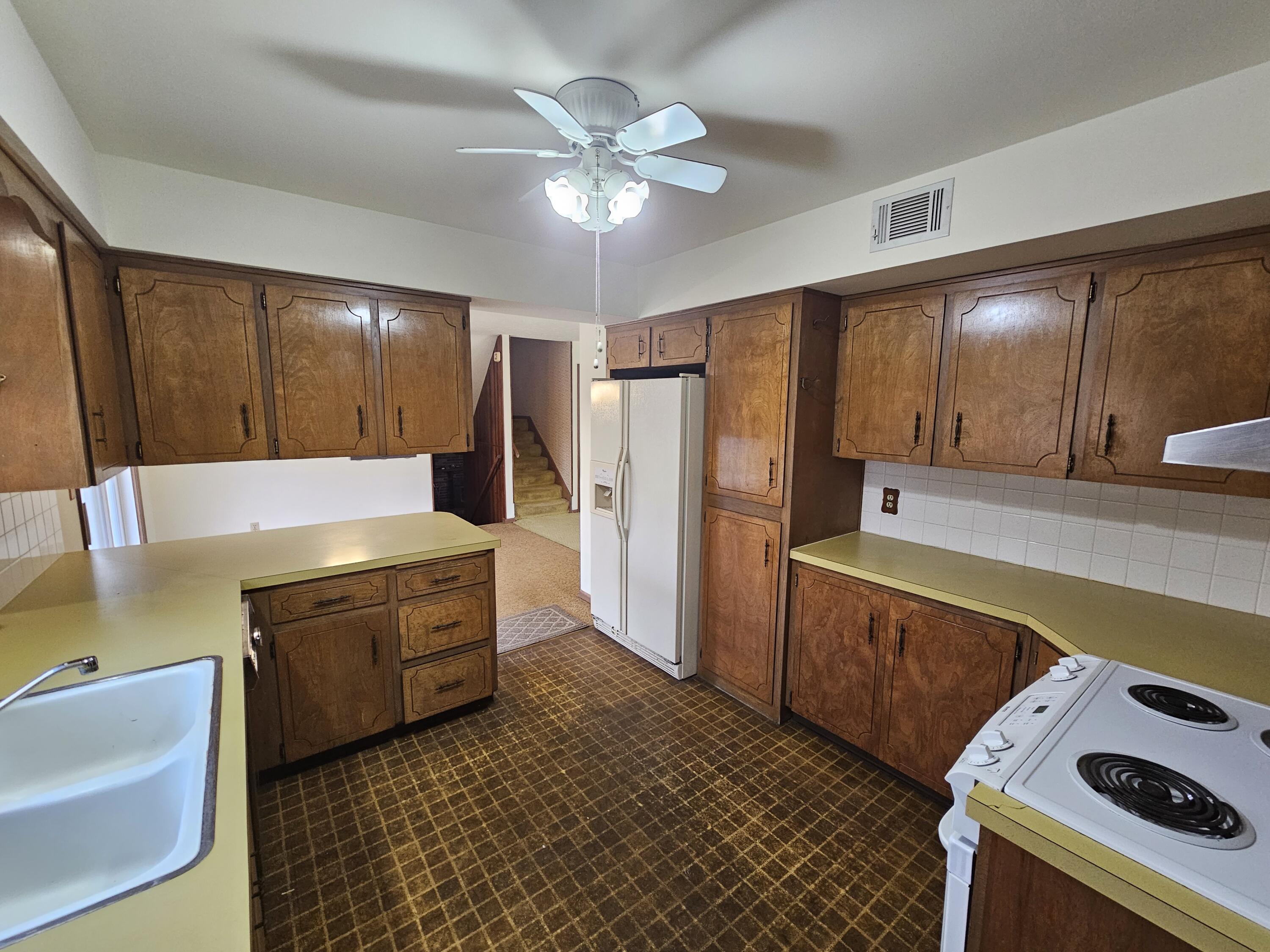 777 Oakridge Road St. Joseph, MI 49085 - Photo 7 of 16 20230321_091101
