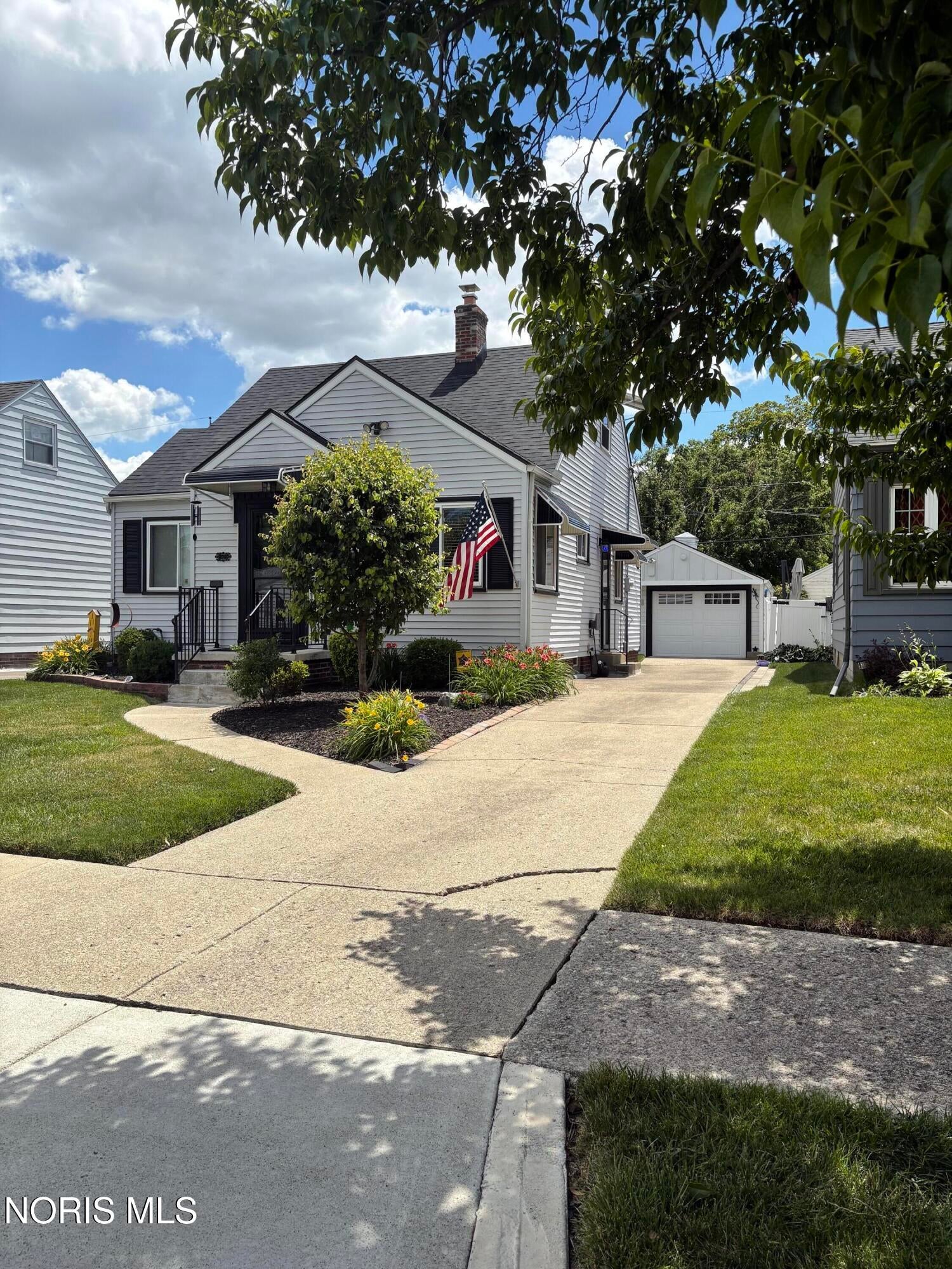 819 Southover Road Toledo, OH 43612 - Photo 4 of 41 Gallery Image 4