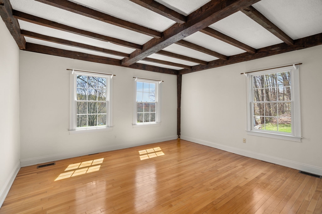 63 Uxbridge Road Sutton, MA 01590 - Photo 19 of 42