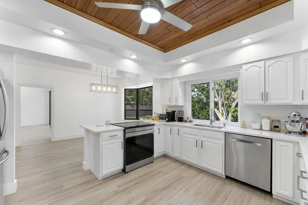 $8,000 | 150 Lucina Drive, Hypoluxo, FL 33462