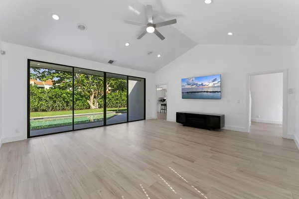 $8,000 | 150 Lucina Drive, Hypoluxo, FL 33462