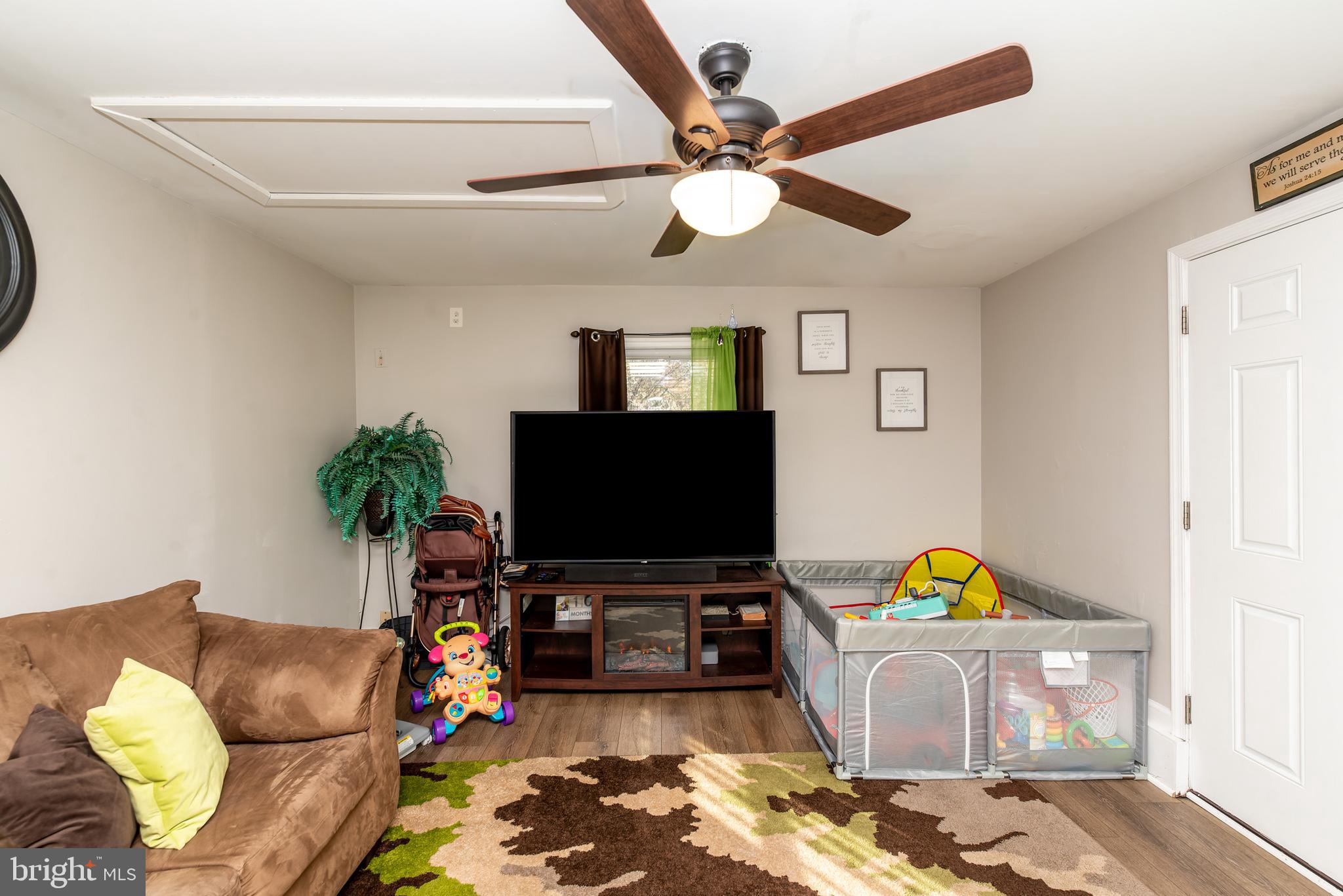 421 East Maple Avenue Lindenwold, NJ 08021 - Photo 16 of 40