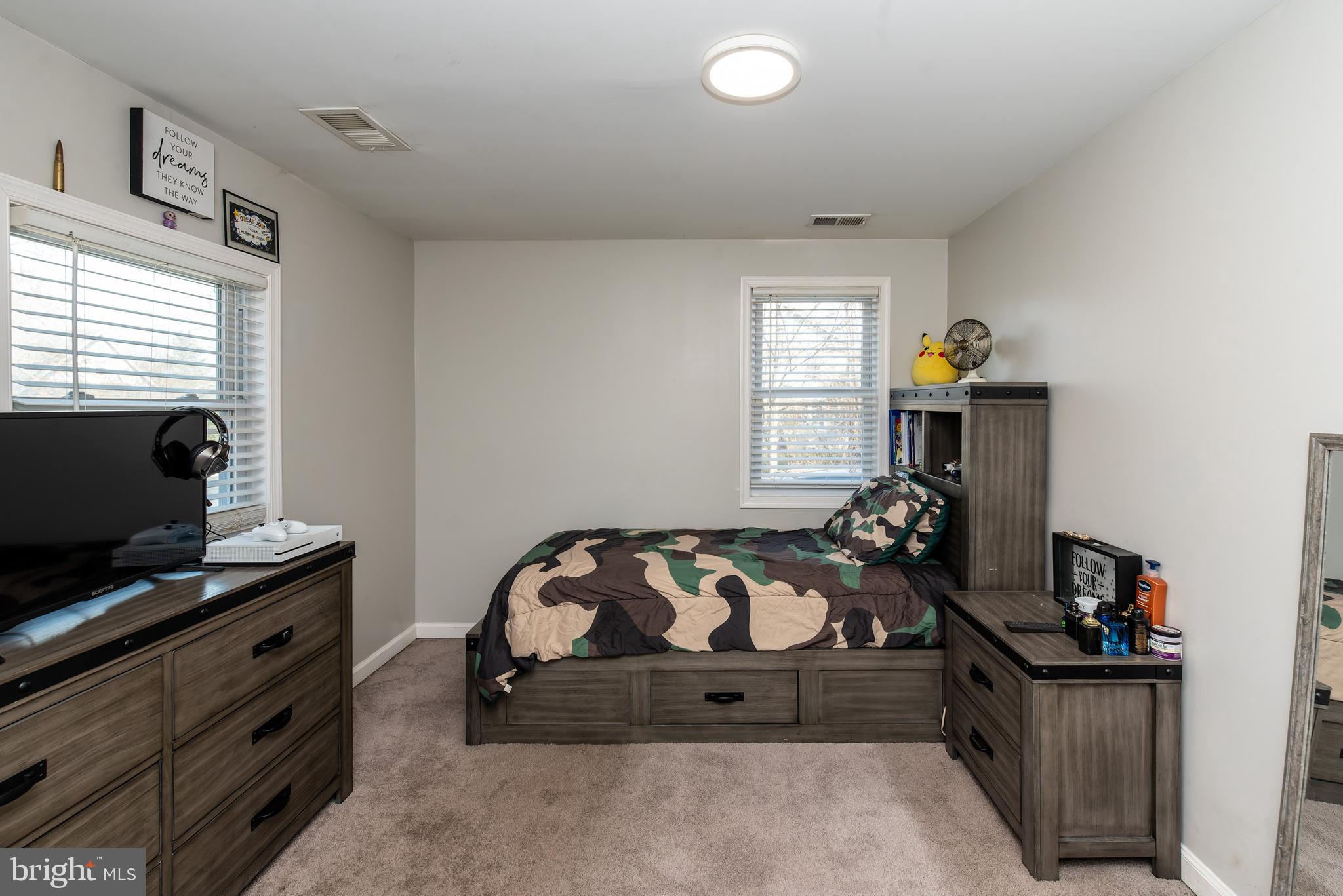 421 East Maple Avenue Lindenwold, NJ 08021 - Photo 30 of 40