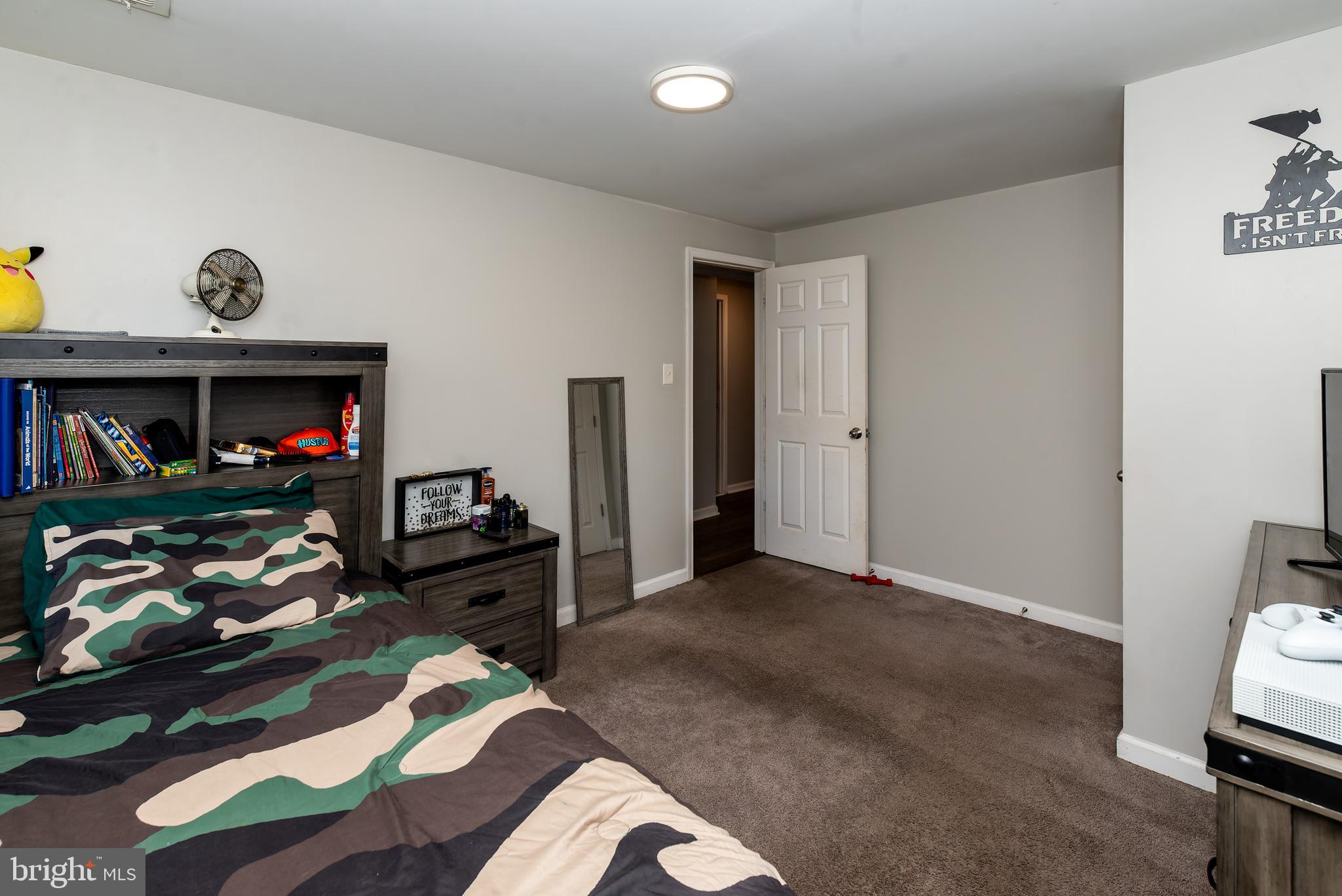 421 East Maple Avenue Lindenwold, NJ 08021 - Photo 31 of 40