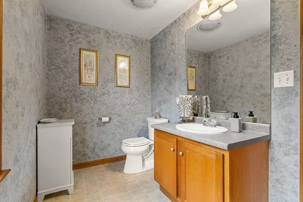 $849,000 | 35 Stockbridge Road, Bridgewater, MA 02324