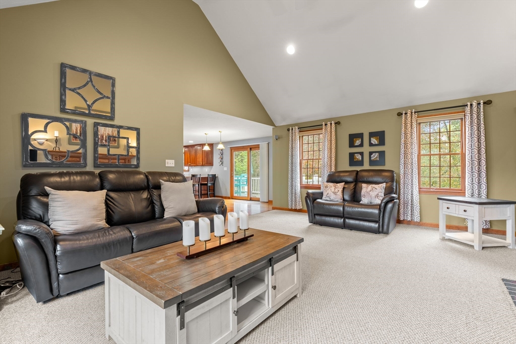 35 Stockbridge Road Bridgewater, MA 02324 - Photo 4 of 39