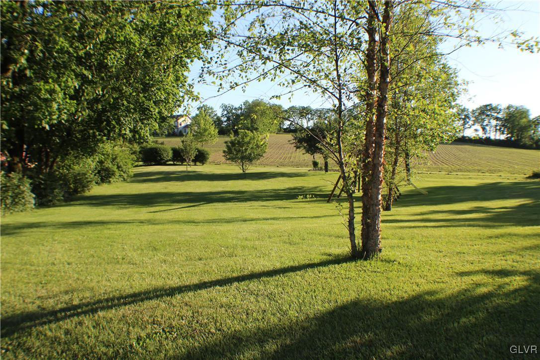 8435 Valley View Road Northampton, PA 18067 - Photo 8 of 49 Gallery Image 8