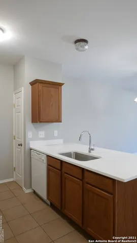 $1,000 | 4919 Ali Avenue, Unit 3, San Antonio, TX 78229