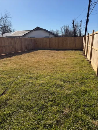 $2,200 | 6808 Ralston Street, Unit B, Houston, TX 77016