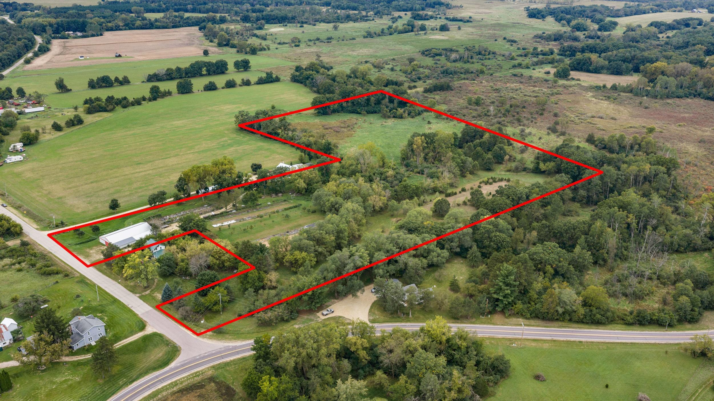 N9529 Monthey Road Pardeeville, WI 53954 - Photo 4 of 90 Gallery Image 4