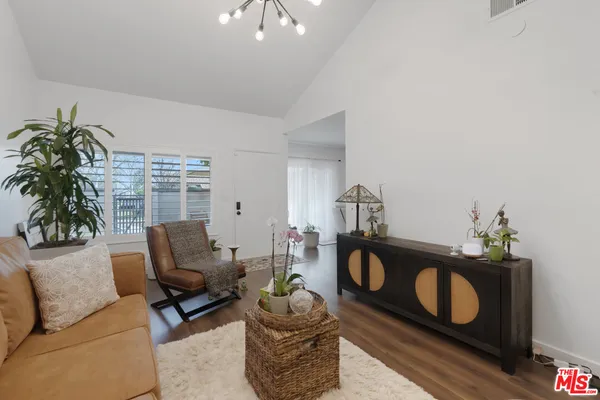 $579,000 | 25795 Vista Fairways Drive, Valencia, CA 91355