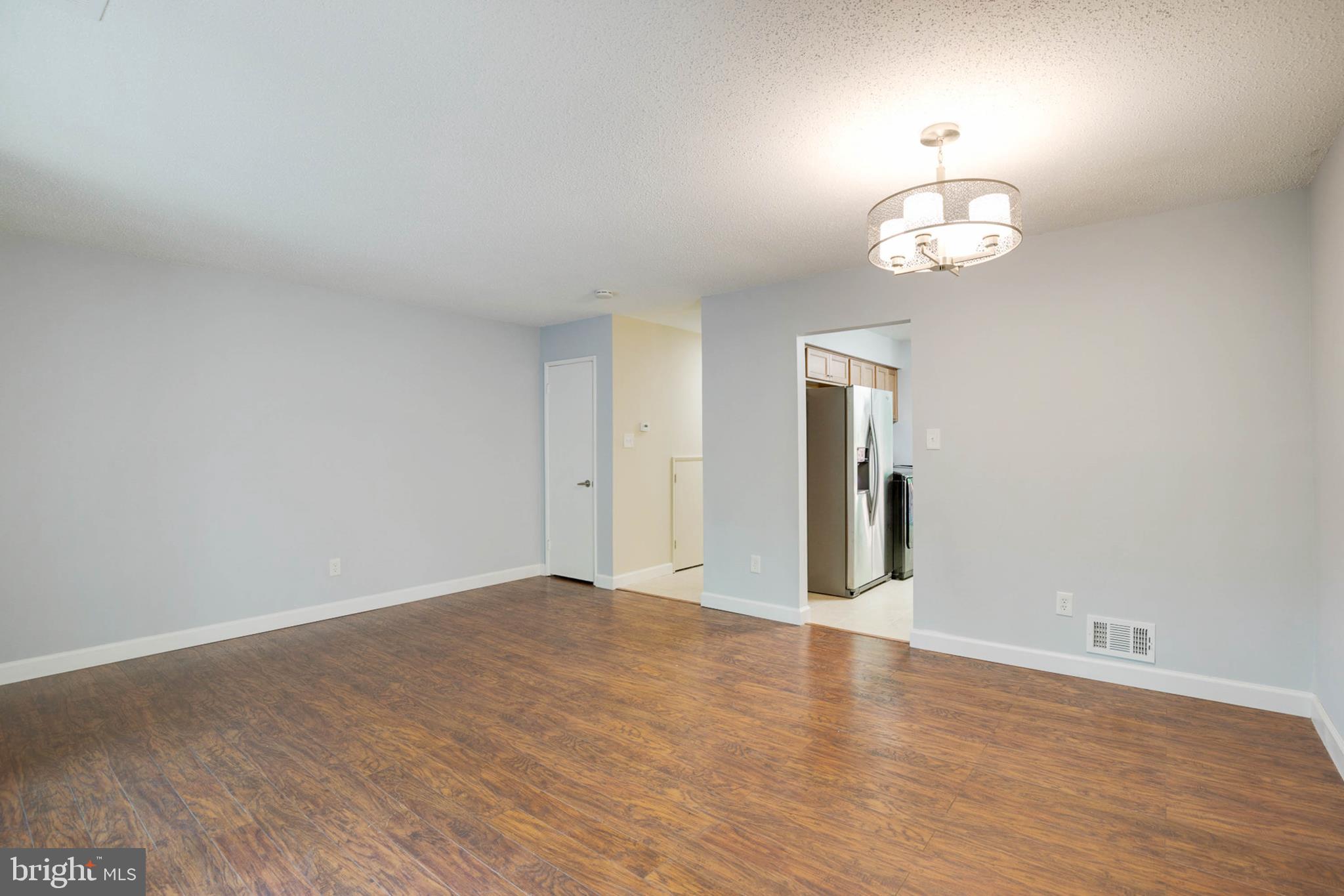 2316 Southgate Square Reston, VA 20191 - Photo 17 of 34 Dining Room