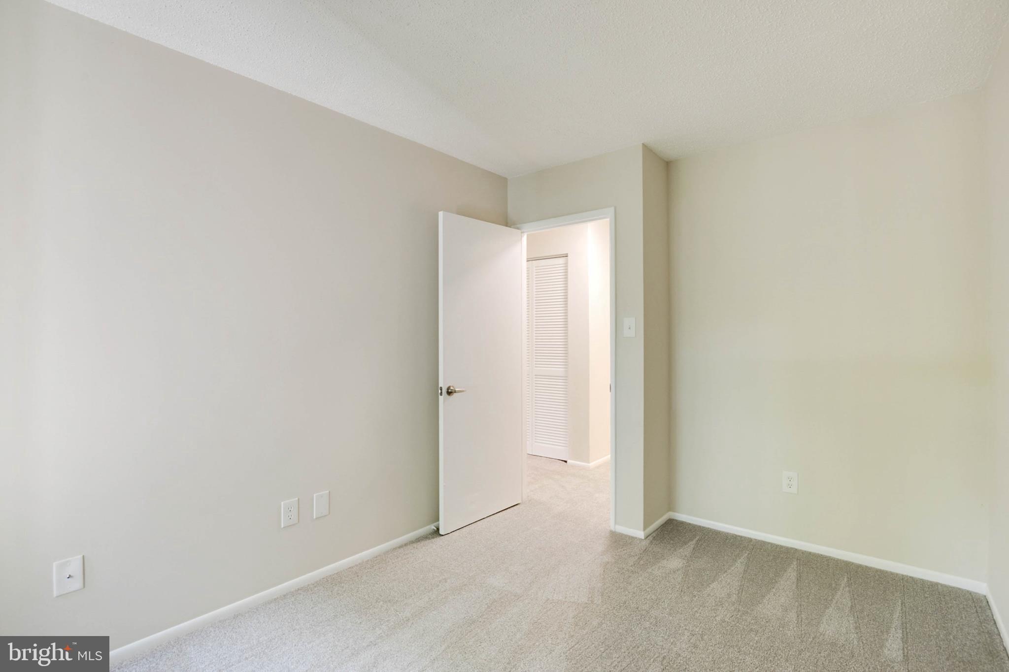 2316 Southgate Square Reston, VA 20191 - Photo 24 of 34 2nd Bedroom