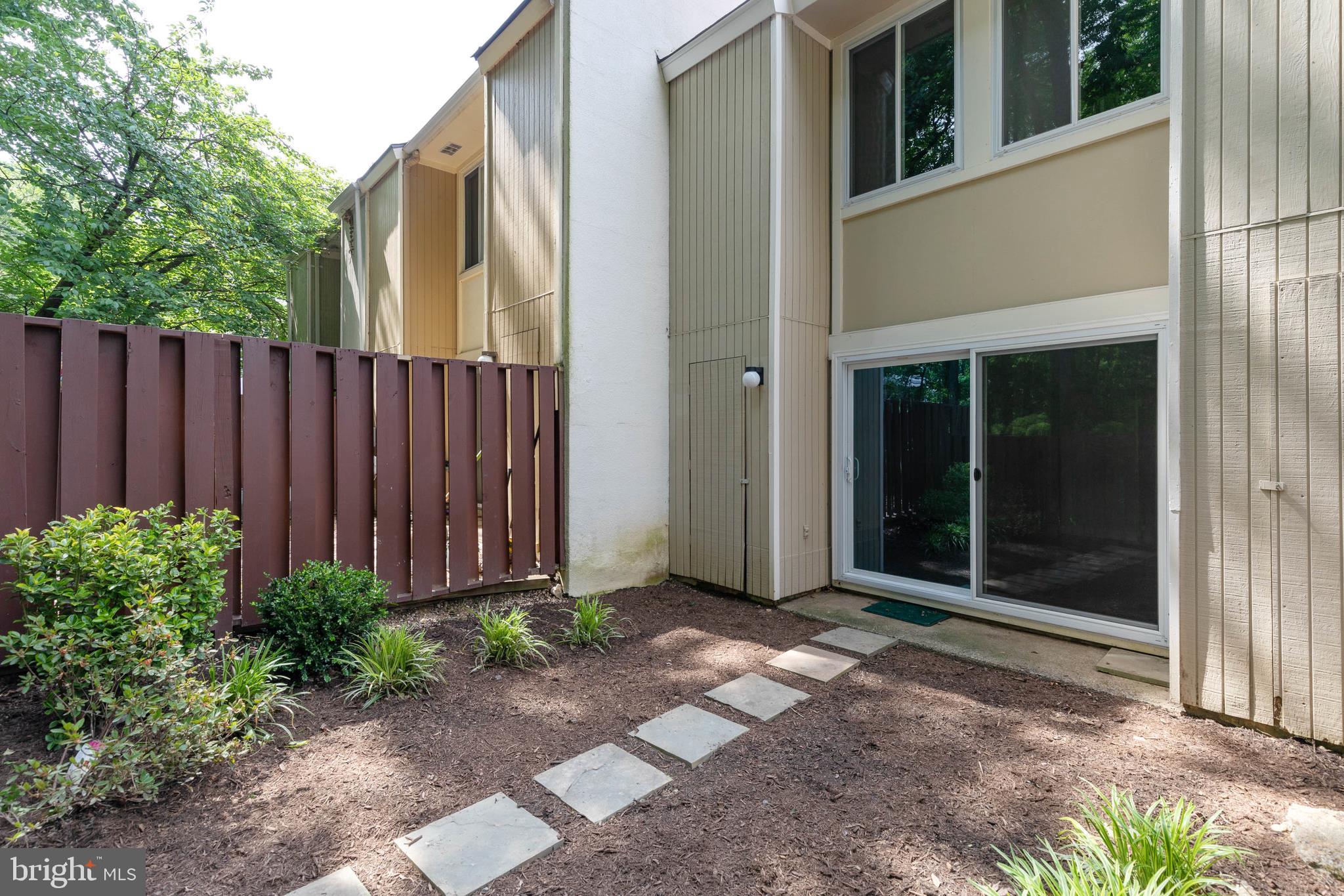 2316 Southgate Square Reston, VA 20191 - Photo 30 of 34 Fully Fenced Back Yard