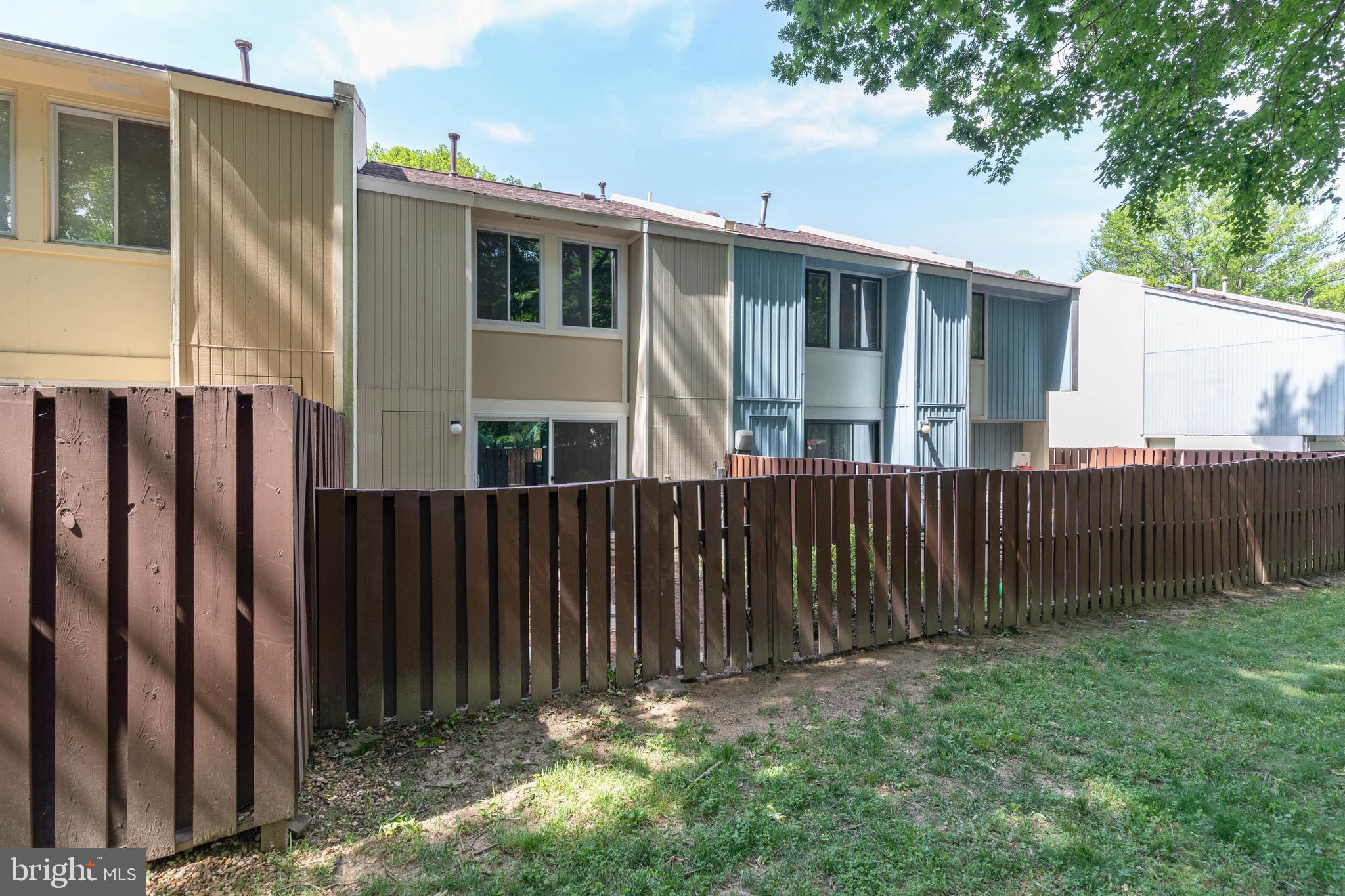2316 Southgate Square Reston, VA 20191 - Photo 32 of 34 Exterior Rear