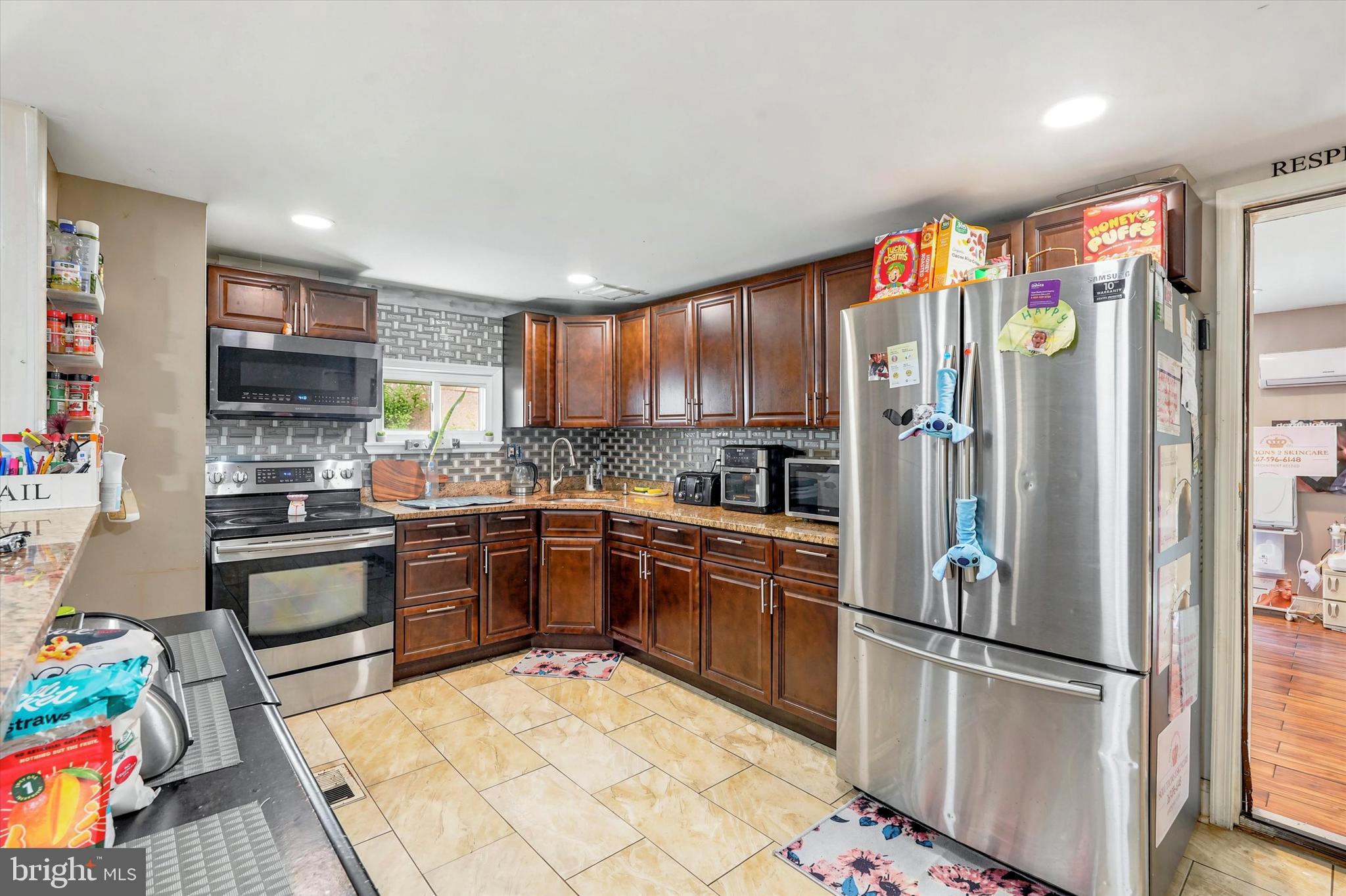 4218 Welsh Road Philadelphia, PA 19136 - Photo 2 of 14